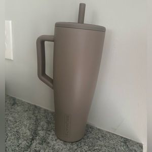 Brumate era 40 oz mocha. Brand new.